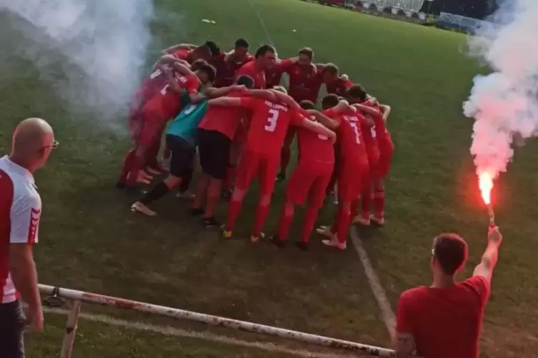 So feierte der TuS Leimen seinen Kerwesieg gegen die FV Münchweiler. 