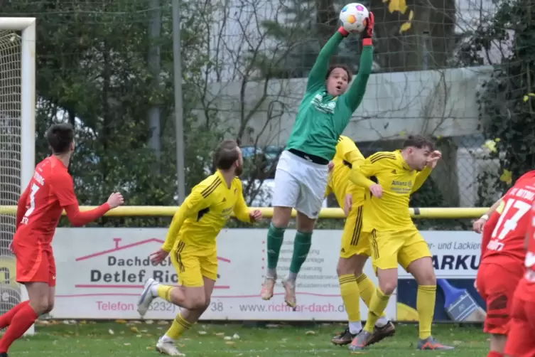 Torhüter Malcom Little spielt jetzt in Büchelberg. 