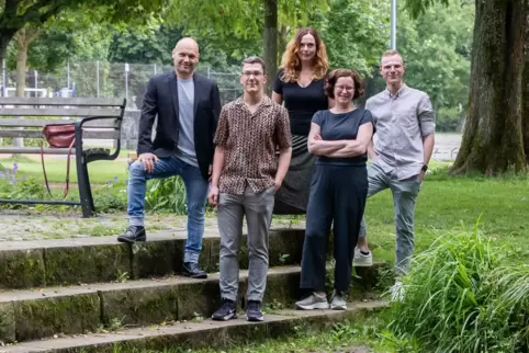 Die RHEINPFALZ freut sich auf viele Gäste. Unser Foto zeigt Thomas Büffel (Redaktionsleiter), Patrick Göbel, Sigrid Sebald (stel