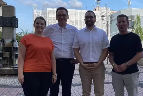 Setzen die Koalition in der Verbandsgemeinde fort (v.li.): Lisa Dudenhöffer-Essert, Matthias Schardt (beide CDU), Michael Braun 