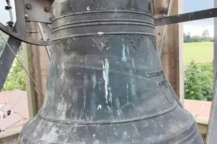 Die Inschrift auf der Glocke im Turm des Klosters Rosenthal besagt, dass sie ein Geschenk von König Ludwig II von Bayern ist. Do