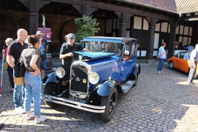 Den Denkmalstag nutzen auch Oldtimer-Fans. 3000 Fahrzeuge werden wieder erwartet zum Oldtimer-Wandern in der Südpfalz.