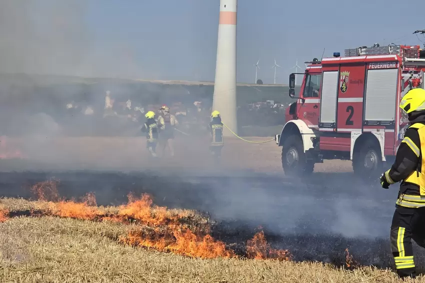 Das spezielle Löschfahrzeug für Vegetationsbrände wurde auf Herz und Nieren geprüft.