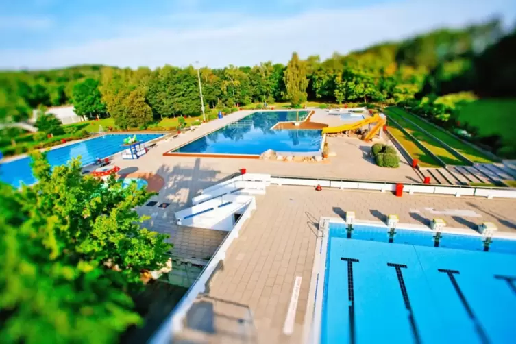 Das Warmfreibad Kaiserslautern ist bereit für die erste Lautrer Stadtmeisterschaft. 