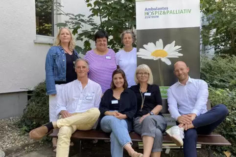 Das Team für die ambulante Kinder-Palliativarbeit: (oben von links) Martina Croon, Birgit Käser, Anke Diehl, (vorne von links) T