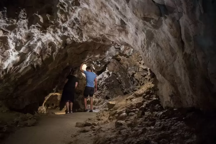 Höhle «Hohle Fels»