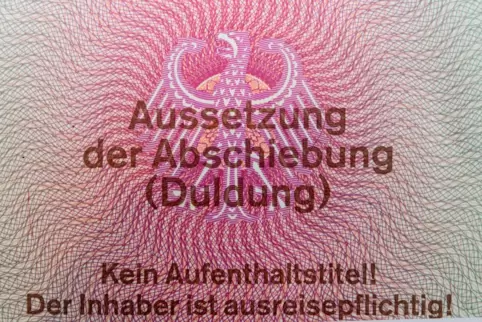 Der Ausweis eines Asylbewerbers mit dem Vermerk «Aussetzung der Abschiebung (Duldung) – Kein Aufenthaltstitel! Der Inhaber ist a