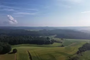 In der beschlossenen Teiländerung des Flächennutzungsplans werden mögliche Standorte für Freiflächen-Photovoltaikanlagen und Win