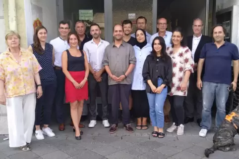 Der neue Ortsbeirat für die nördliche Innenstadt mit Osman Gürsoy (Mitte, graues Hemd). Alexander Thewalt (Zweiter von rechts) n