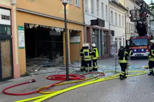 Gasexplosion: Unter anderem deswegen verzögerte sich der Umbau des früheren Stoffhauses.