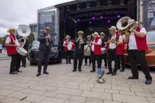 Haben mit ihrem Repertoire aus Oldtime Jazz, Blues, Ragtime und Spirituals an die Zeit legendärer Straßenkapellen in New Orleans