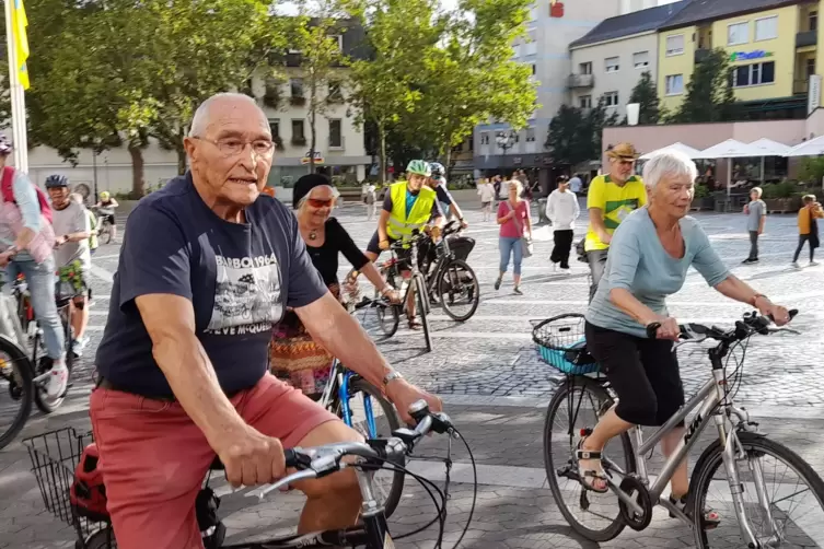 In der Spitzengruppe dabei: Stadtradel-Star Hans-Jürgen Mohr, der sich als Kreisbeauftragter für das Deutsche Sportabzeichen ein