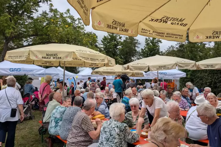 Eine gute Gelegenheit, miteinander ins Gespräch zu kommen: das Nachbarschaftsfest. 