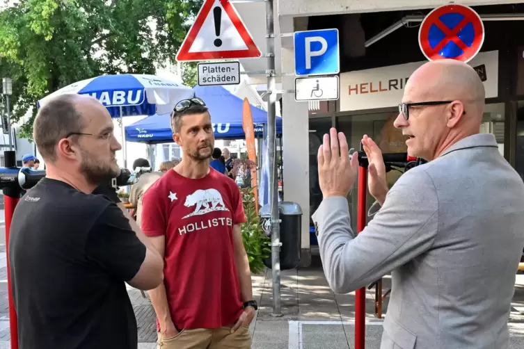 Was ist gut für die Stadt? Darüber diskutierte Unternehmer Jochen Stahler (rechts) am Samstag unter anderem mit Christian Höfler