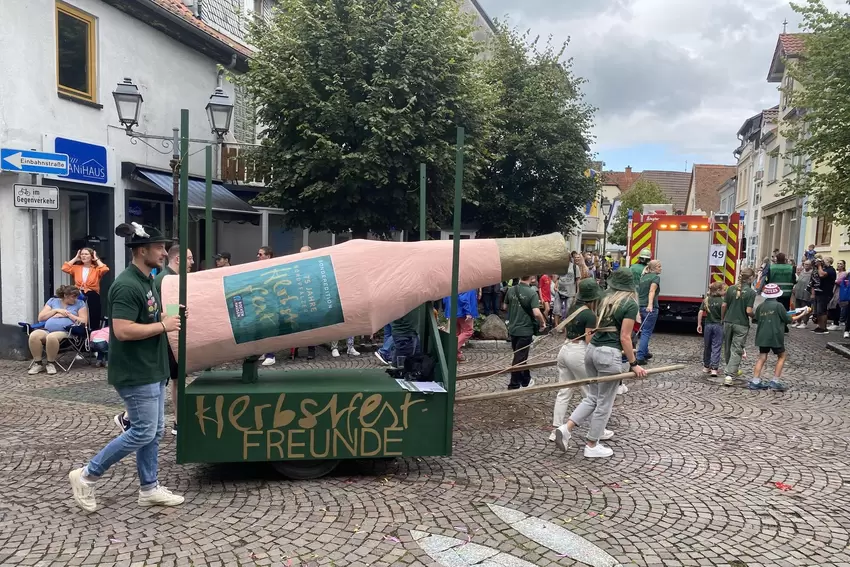 Die Herbstfestfreunde zeigten, wonach ihnen der Sinn stand.