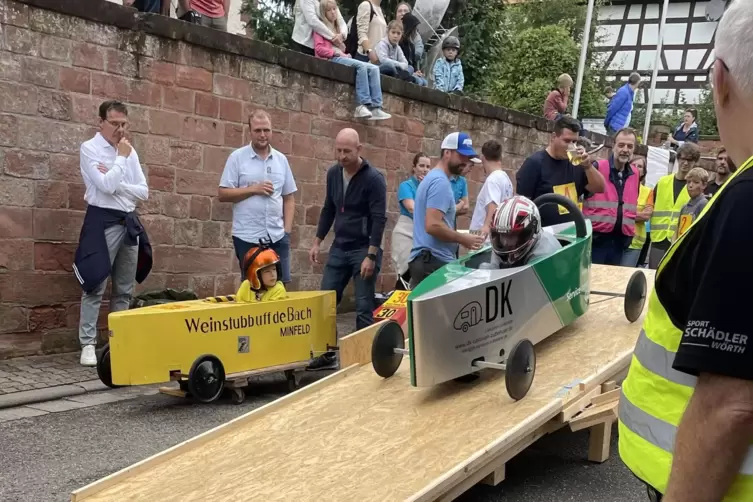 Zwei Minfelder Kisten am Start. 