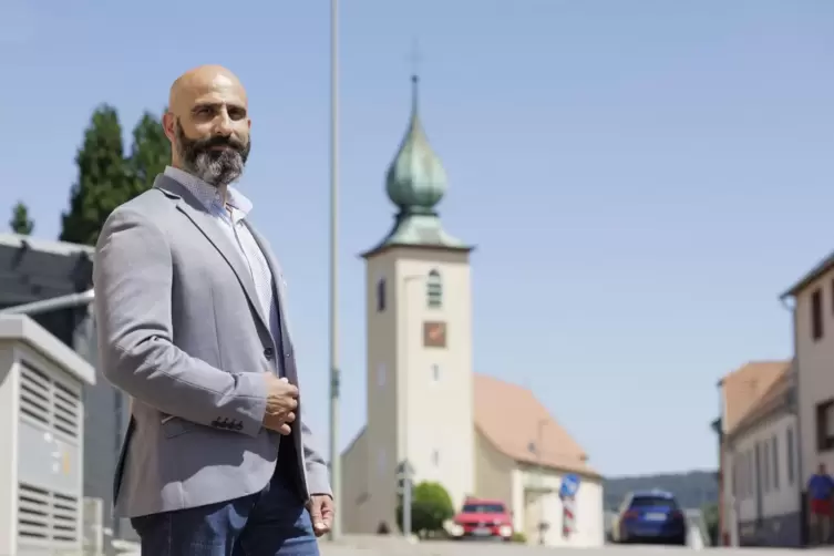 Nader Samadi Tehrani hat sein Amt als Ortsbürgermeister angetreten. 