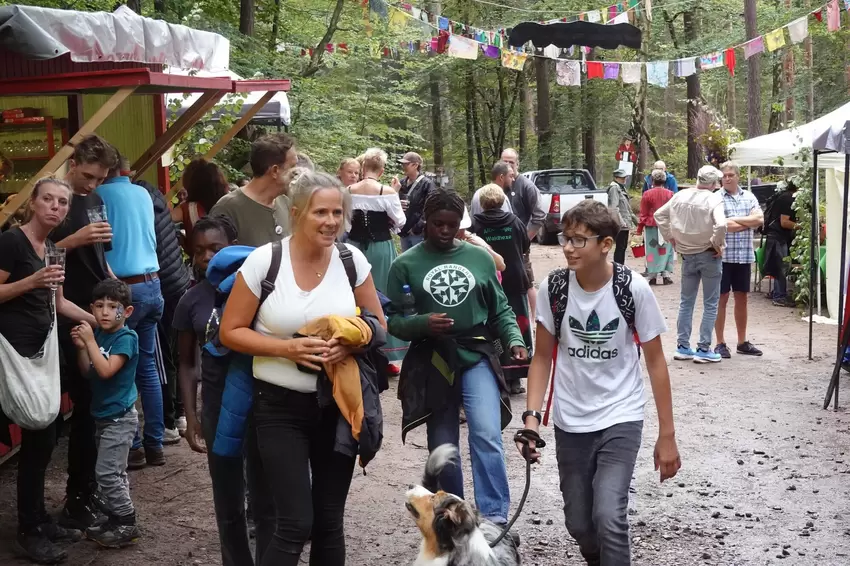 Von vielen Besuchern als schönste Station der Strecke gelobt: der Hexenkessel am Platz der Bewegung auf dem Waldlehrpfad.