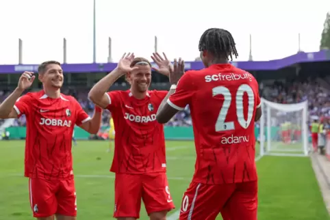 Florent Muslija (l), Lucas Höler (M) und Junior Adamu (r)