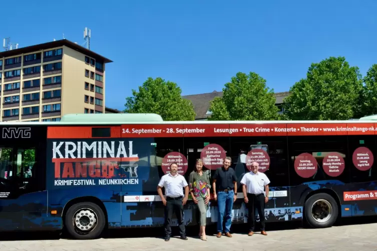 Das Festiva hat einen eigenen Bus, in dem auch veranstaltungen stattfinden. 