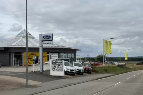 Auf einem Teil der Fläche des Autohauses Liegert in Richtung Ortsausgang von Morlautern könnte ein Nahversorger entstehen. 