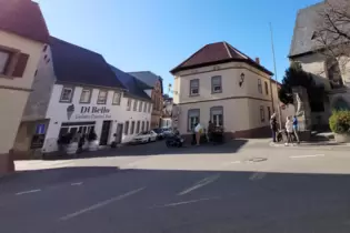 Das Eiscafé Di Bello hat vor zwei Jahren mit fünf Mitarbeitern begonnen, inzwischen sind es mehr als 15.