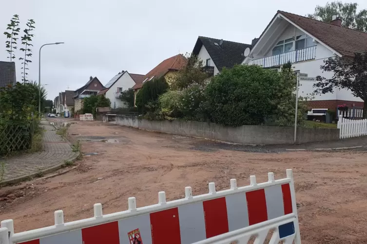 Seit über einem Jahr ist die Höhenstraße in Alsenborn gesperrt. Auch die Jahnstraße ist betroffen. 