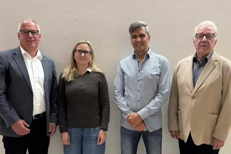 VG-Bürgermeister Christian Sommer mit den Beigeordneten Anke Masek, Nordén ben Hassan und Ewald Henkenhaf (von links).