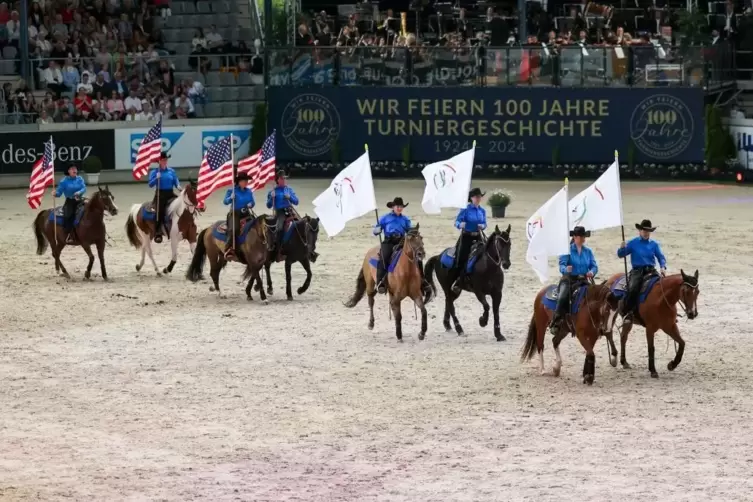 Die Westernreiter des Kuseler Showteams von Sandra Rohde kennen die große Bühne. Im Sommer waren sie zu Gast beim weltgrößten Re