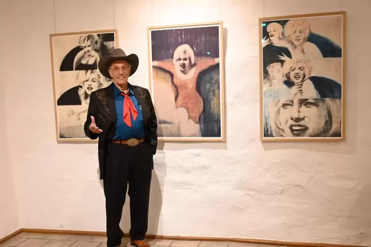 Der PopArt-Künstler James Francis Gill besucht die Galerie Z. 