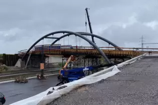 Die neue Brücke ist Teil eines künftigen Radschnellwegs nach Neustadt.