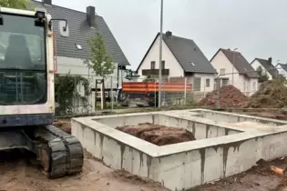 Der Sparkassen-Pavillon wird an der Ecke Römerstraße/Vogelgesangstraße aufgestellt. Das Gelände gehört dem UBZ, der es an das Ge