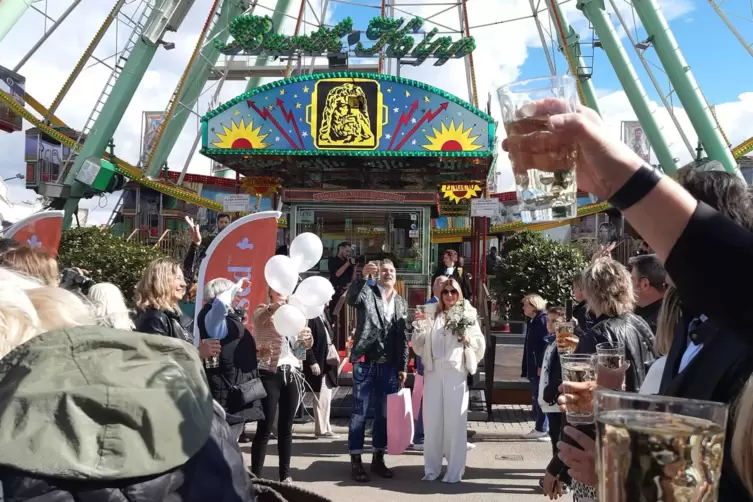 Kirsten und Matthias aus Otterbach haben im Riesenrad Ja gesagt. 