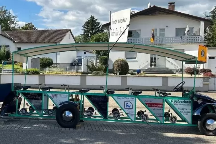 Das Fahrradmobil hat den Unfall verursacht. 