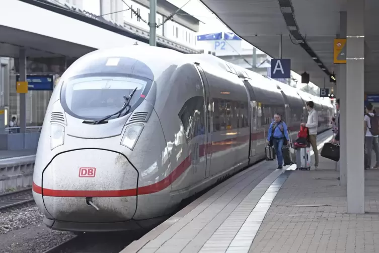 Vier von sechs Hochgeschwindigkeitszügen von Mannheim (Foto) nach Paris fahren über Kaiserslautern. 