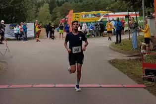 Tobias Dreyer beim Zieleinlauf.