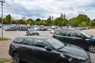 Parkplatz Festplatz: Die Gratis-Aktion war nicht allen Speyer-Besuchern bekannt.