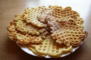 Eine Waffelbäckerei gibt es auch.