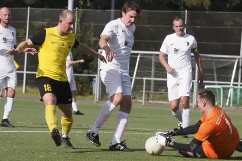 Bringt die SG Haschbach/Schellweiler nach vorn: Spielertrainer Tobias Schäffner (links).