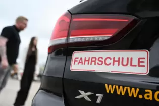 Der Weg zum Führerschein kann teuer werden.