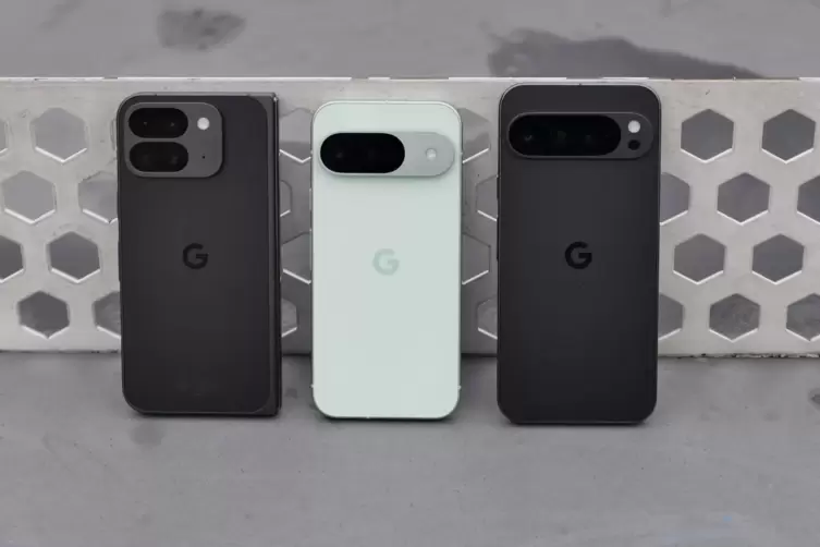 Google Pixel 9 Smartphones