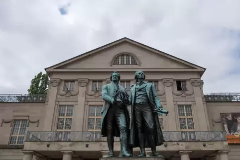 Thüringens stolze Vergangenheit: Die Weimarer Klassiker Goethe und Schiller. 