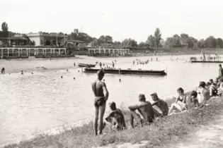 Das Germersheimer Strandbad, 1934 fertig gestellt, bot auf 10.000 Quadratmetern Wasserfläche Raum für das sommerliche Badevergnü