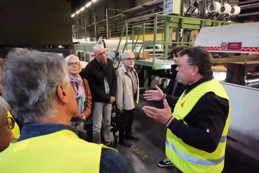 RHEINPFALZ-Leser bei der Wellpappe Sausenheim.