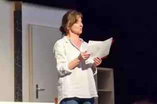 »Jede Vorstellung ist anders«, sagt Annette Eckel-Weiß über ihre Arbeit im Zimmertheater.