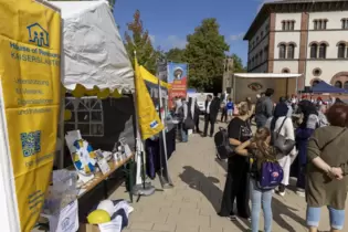 Wie schon im vergangenen Jahr startet die Interkulturelle Woche auch diesmal auf dem Schillerplatz.