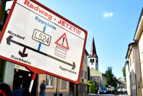 Schon 2019 haben sich Bürger für einen Radweg an der Landstraße stark gemacht. Jetzt hat das Land das Projekt in die Etatplanung