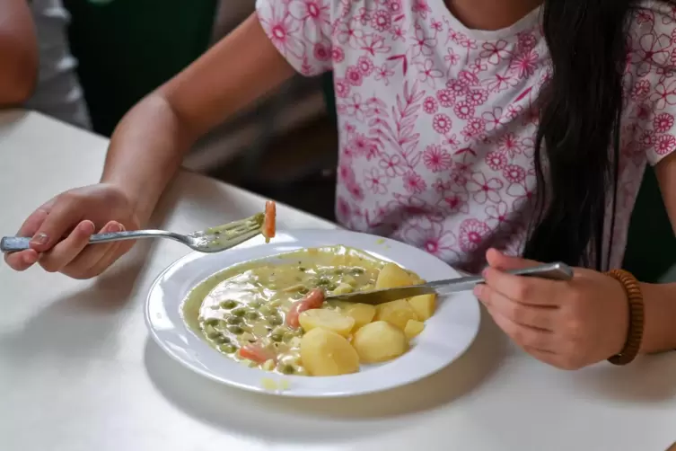 Die „Essensproduktionsstätte“ soll mindestens 150 Mahlzeiten pro Tag zubereiten zu können.