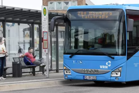 Am Wochenende fahren zusätzliche Busse.