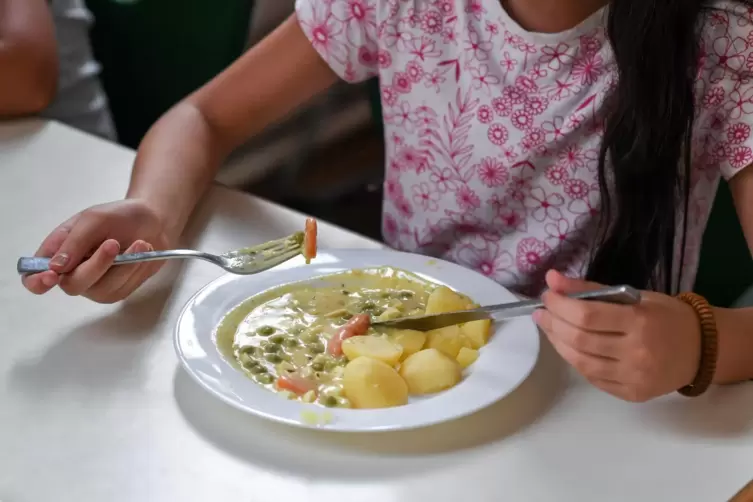 Für das Mittagessen in der Haidwaldschule müssen die Eltern jetzt etwas tiefer in die Tasche greifen.